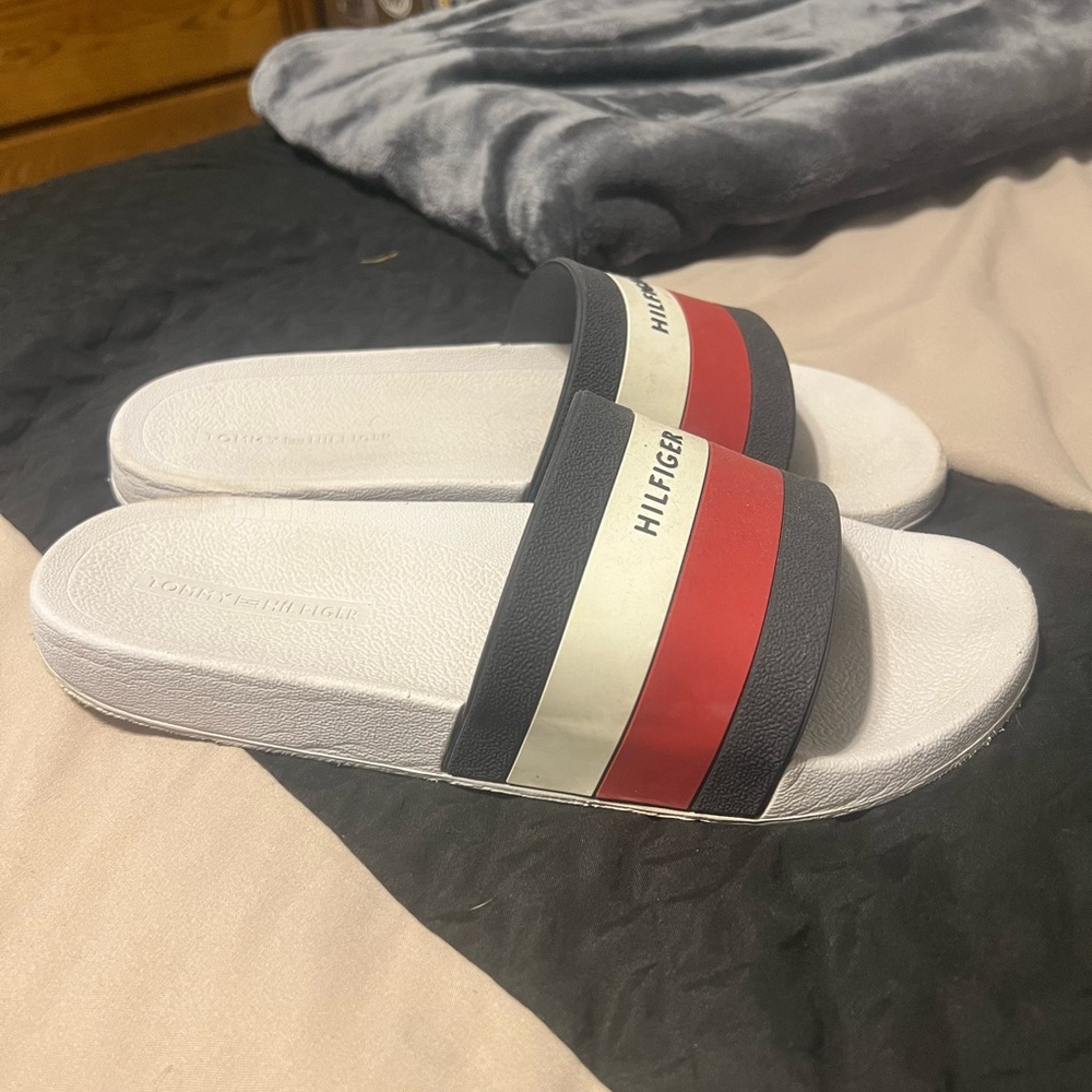 Tommy Hilfiger slides - Picture 3 of 3